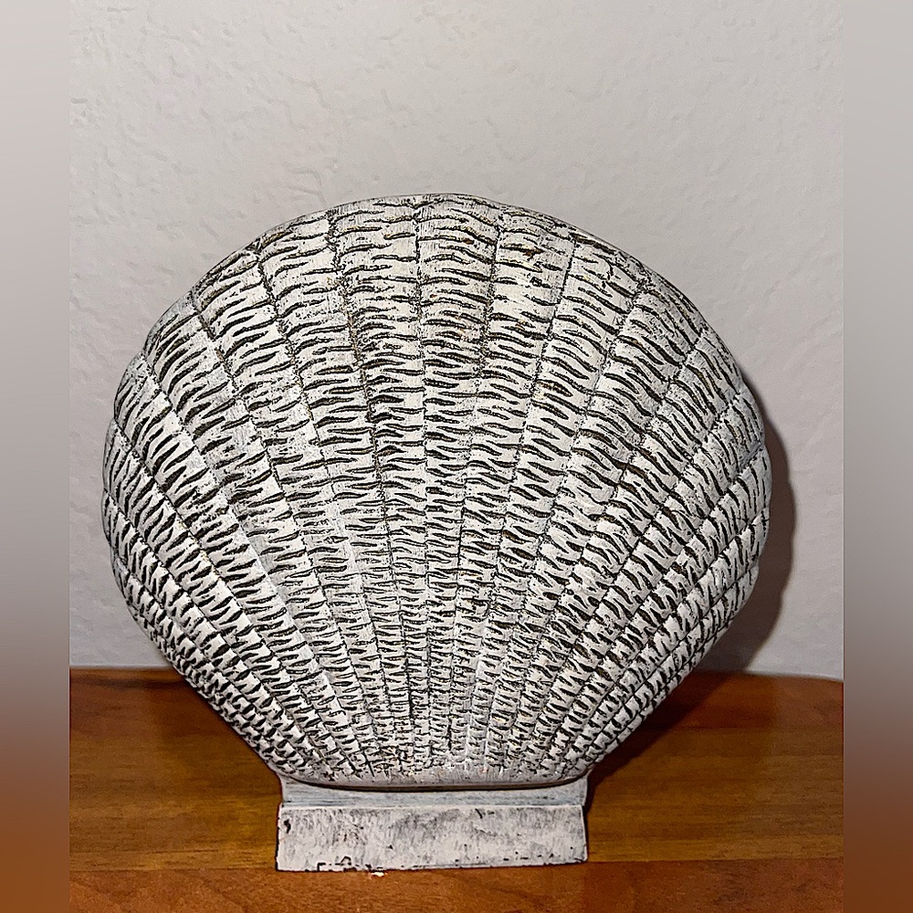 White Washed Brass Shell Candleholder